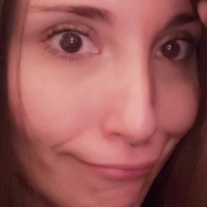 Meet your Posher, Dana